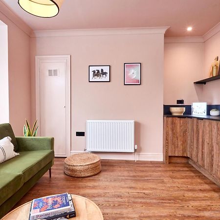 Settle In Winchester - Stylish Self Check-In Rooms Exterior photo