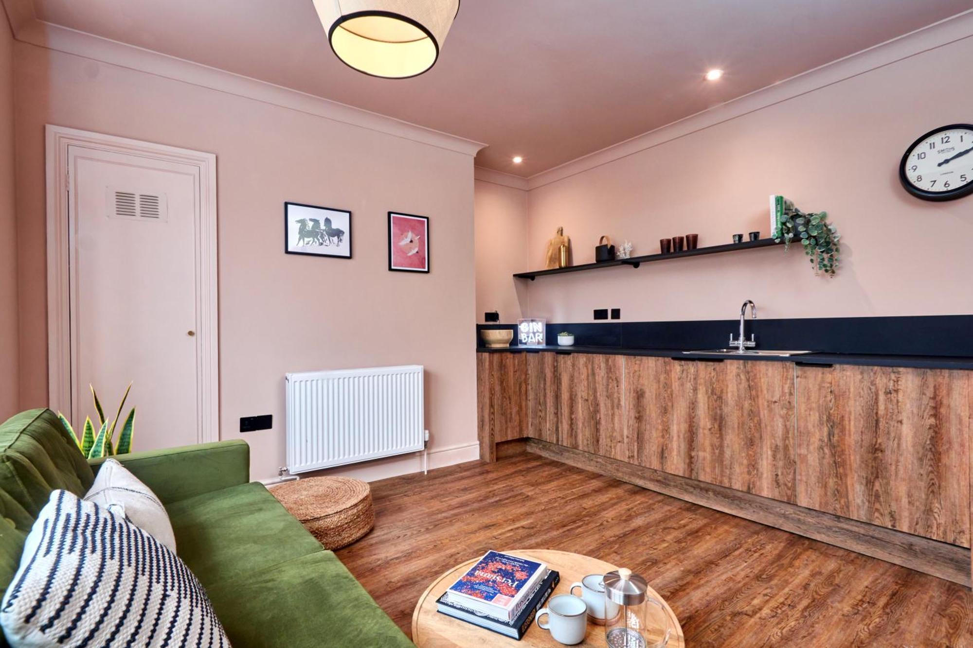 Settle In Winchester - Stylish Self Check-In Rooms Exterior photo