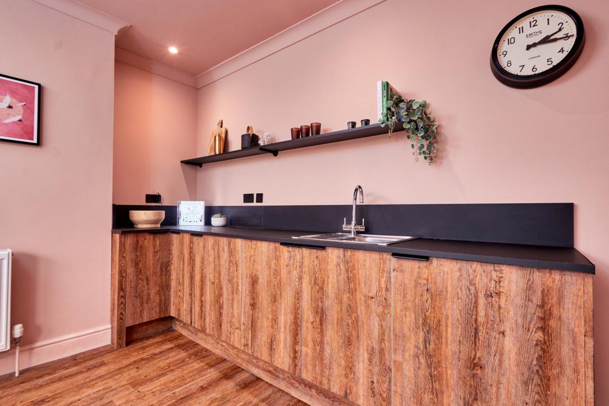 Settle In Winchester - Stylish Self Check-In Rooms Exterior photo