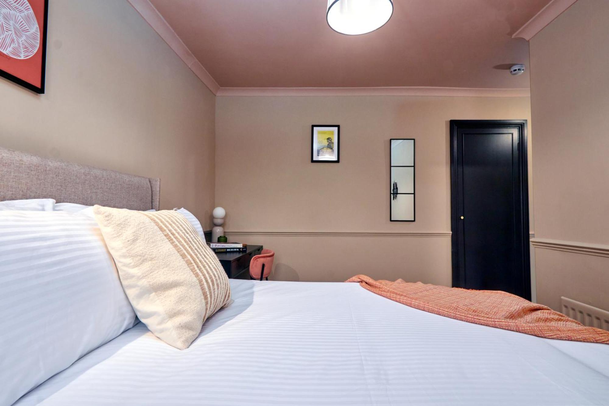 Settle In Winchester - Stylish Self Check-In Rooms Exterior photo