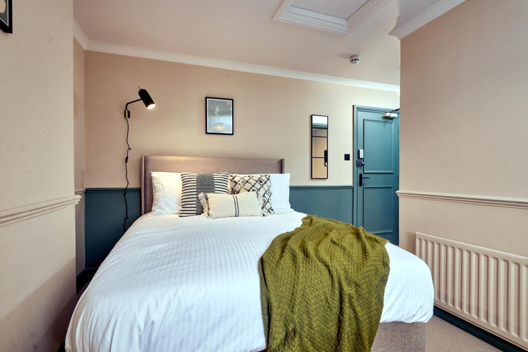 Settle In Winchester - Stylish Self Check-In Rooms Exterior photo