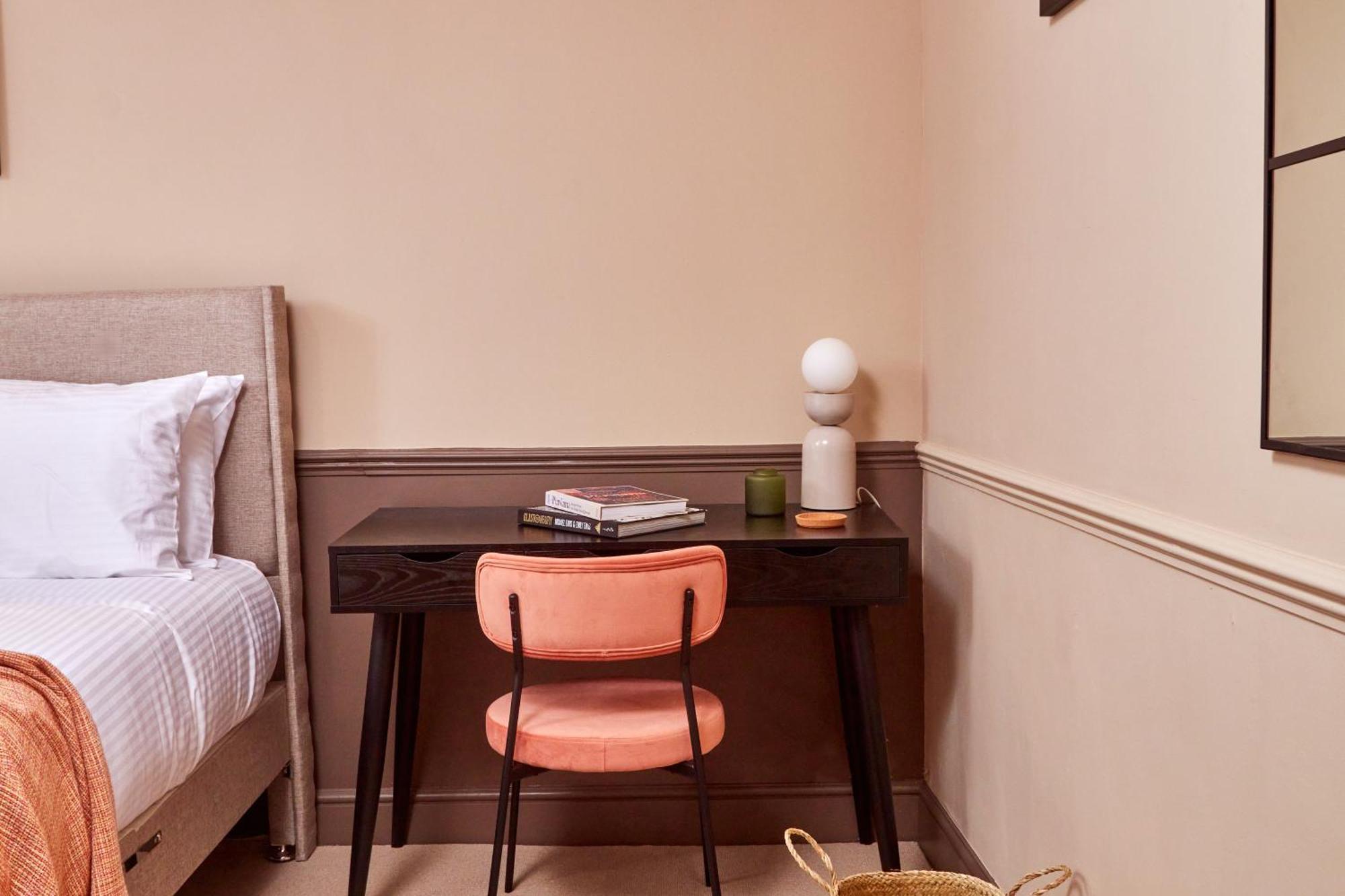 Settle In Winchester - Stylish Self Check-In Rooms Exterior photo
