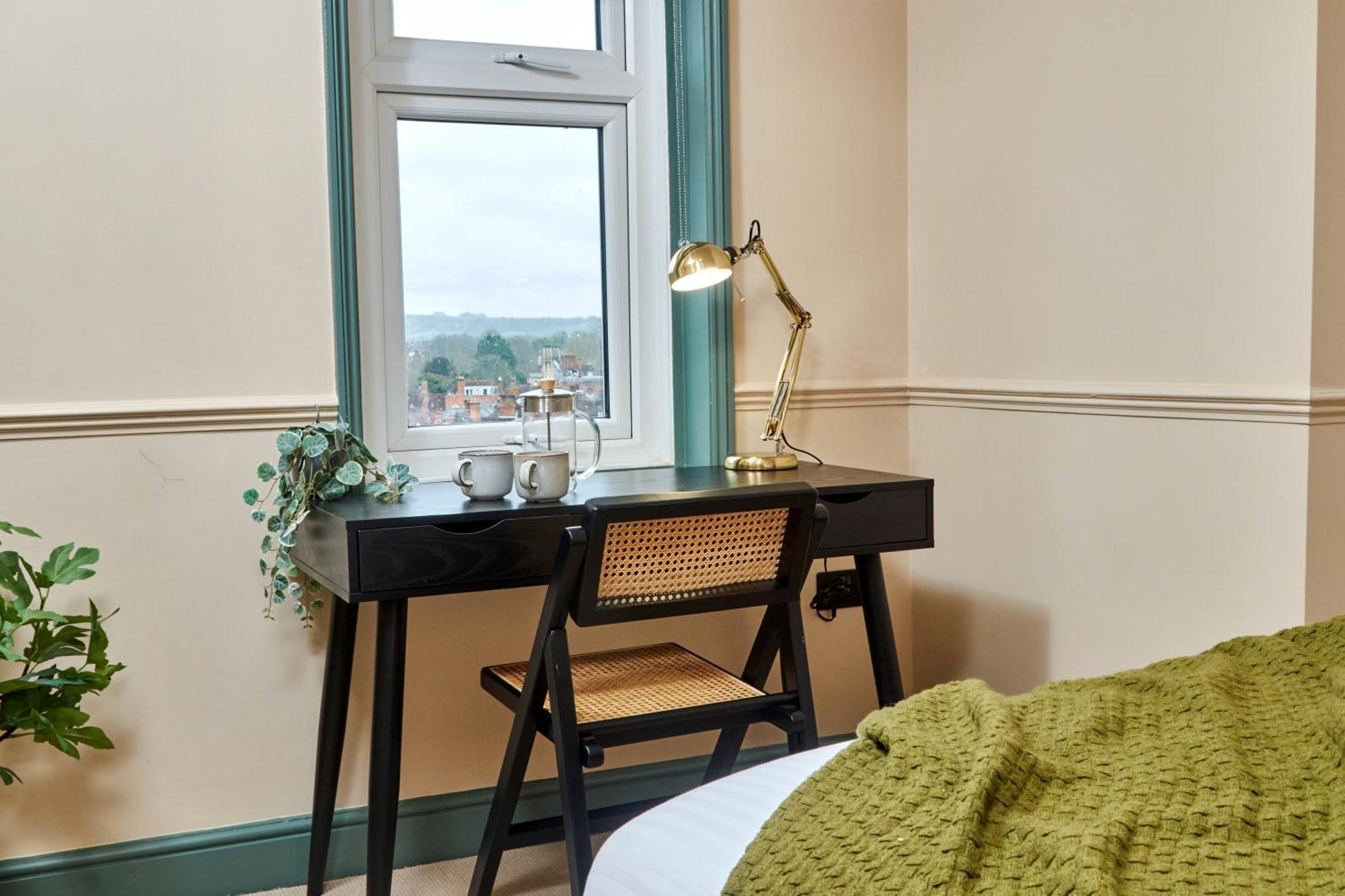 Settle In Winchester - Stylish Self Check-In Rooms Exterior photo