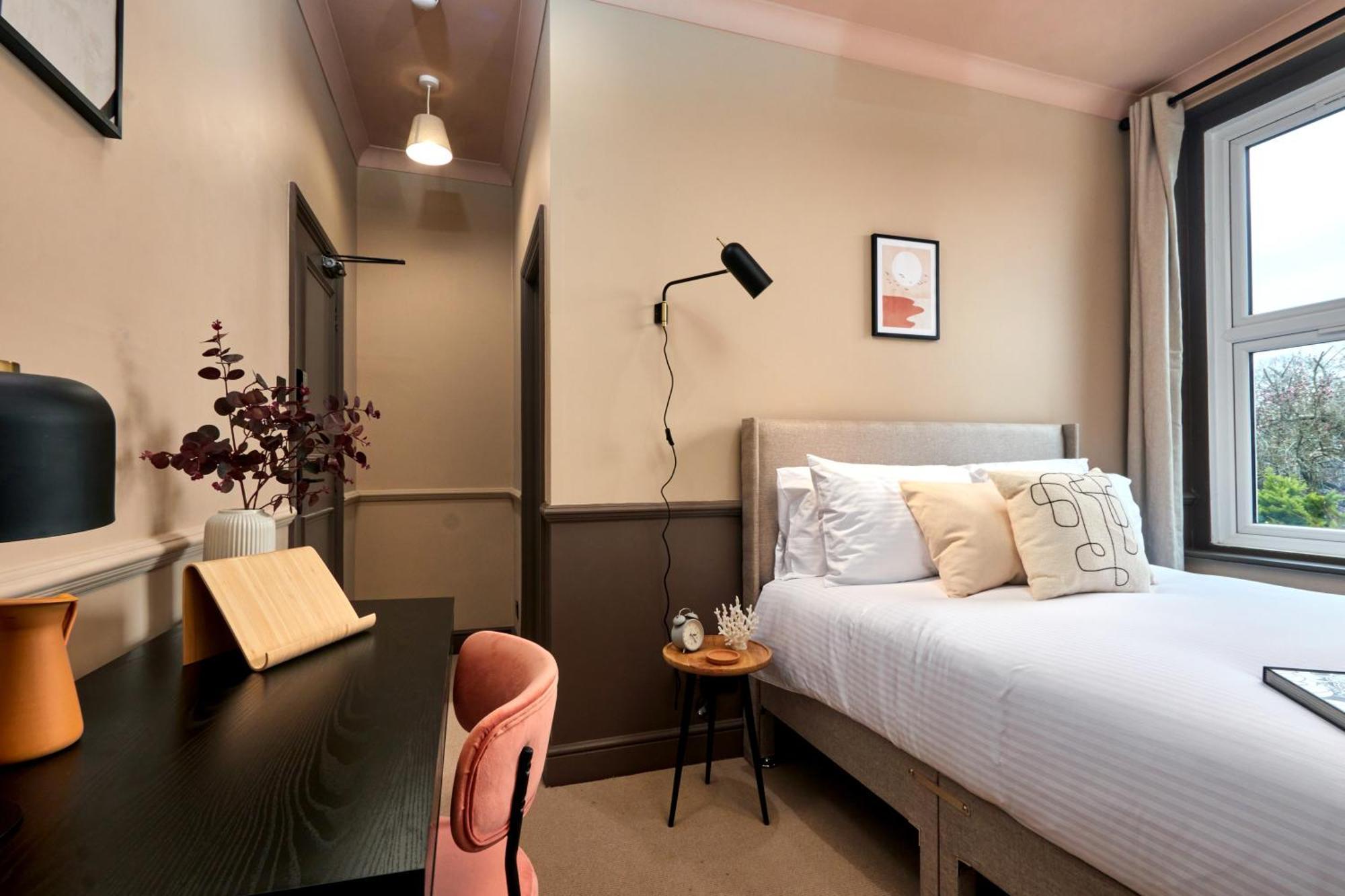 Settle In Winchester - Stylish Self Check-In Rooms Exterior photo