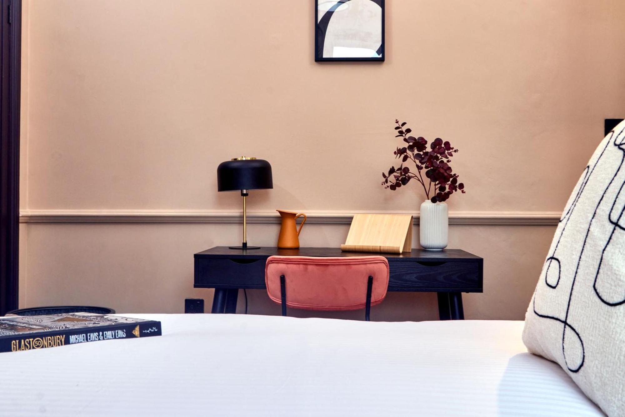 Settle In Winchester - Stylish Self Check-In Rooms Exterior photo