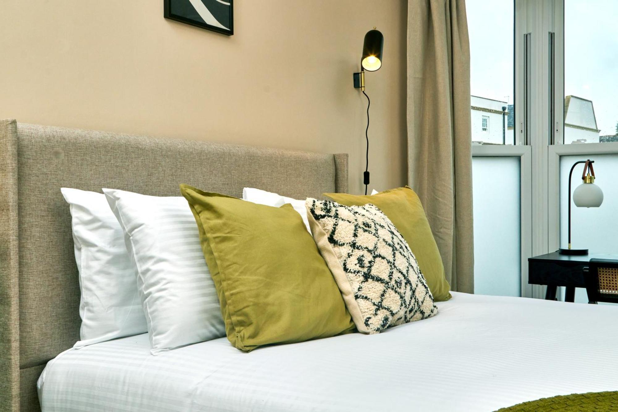 Settle In Winchester - Stylish Self Check-In Rooms Exterior photo