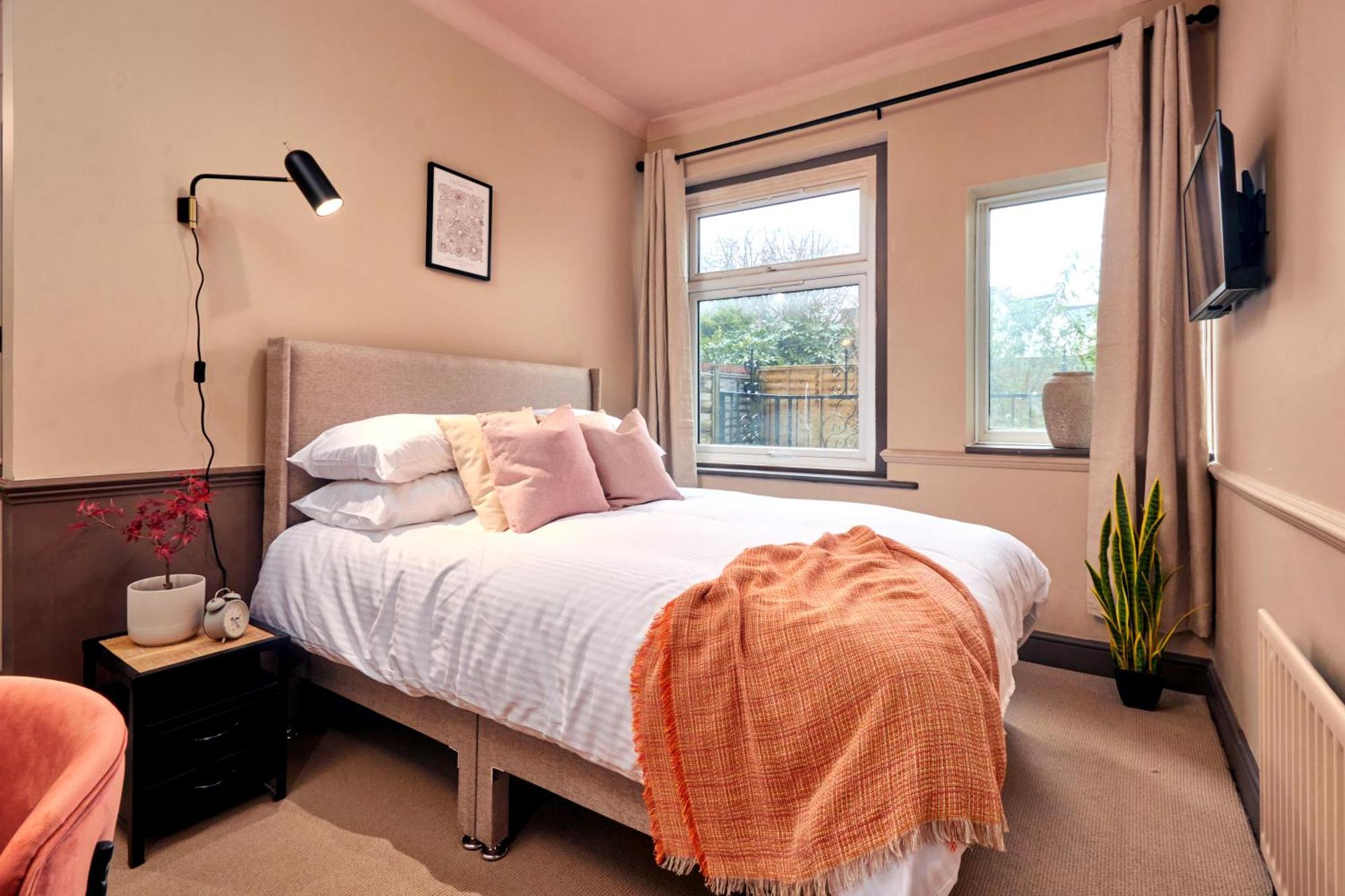 Settle In Winchester - Stylish Self Check-In Rooms Exterior photo